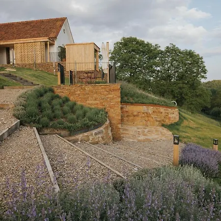 Am Wildbachberg - Luxus Ferienhaeuser Mit Infinitypool, Privatsauna Und Weinkeller