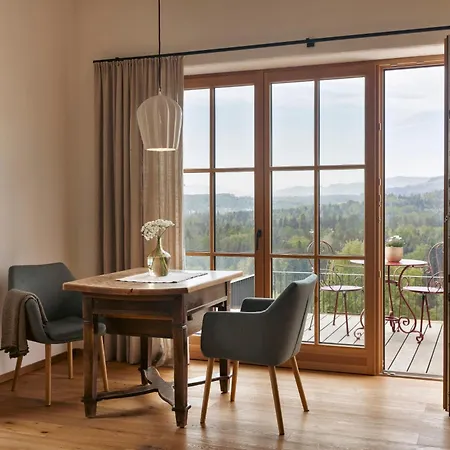 Am Wildbachberg - Luxus Ferienhaeuser Mit Infinitypool, Privatsauna Und Weinkeller