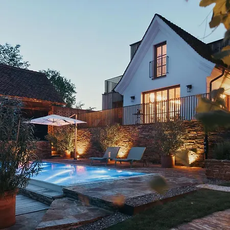Am Wildbachberg - Luxus Ferienhaeuser Mit Infinitypool, Privatsauna Und Weinkeller 빌라 도이치란즈베르그